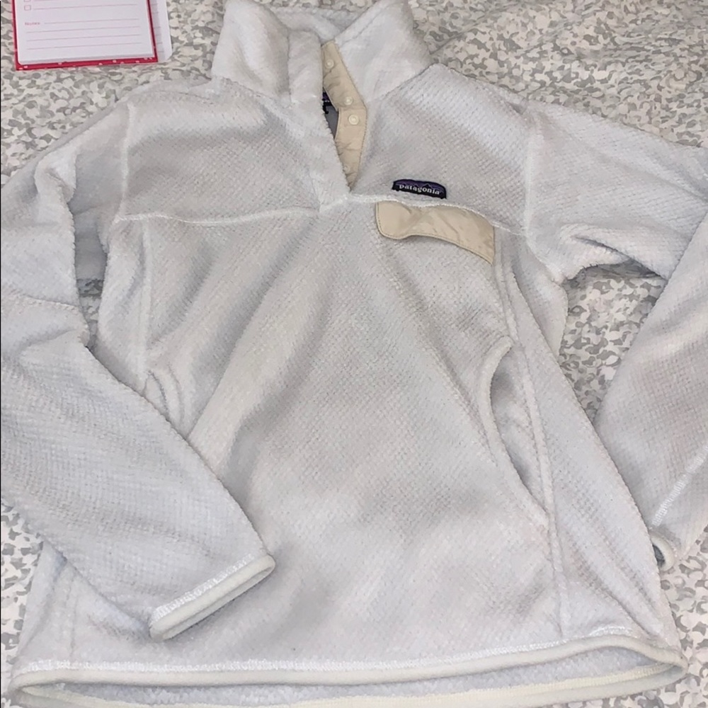 Women’s  Patagonia sweatshirt